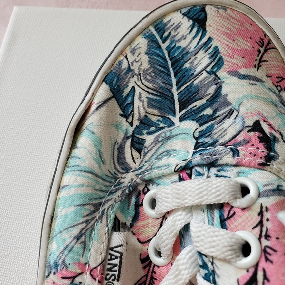 Vans shoes - Picture 4 of 5